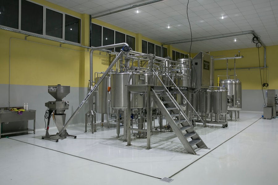 beer brewing system at 'Sknipa' plant